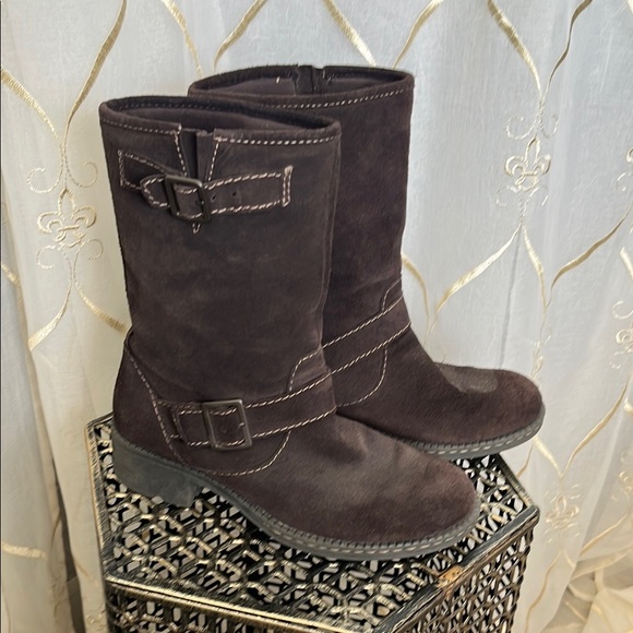 Bass Brown Suede Boots - Picture 1 of 6